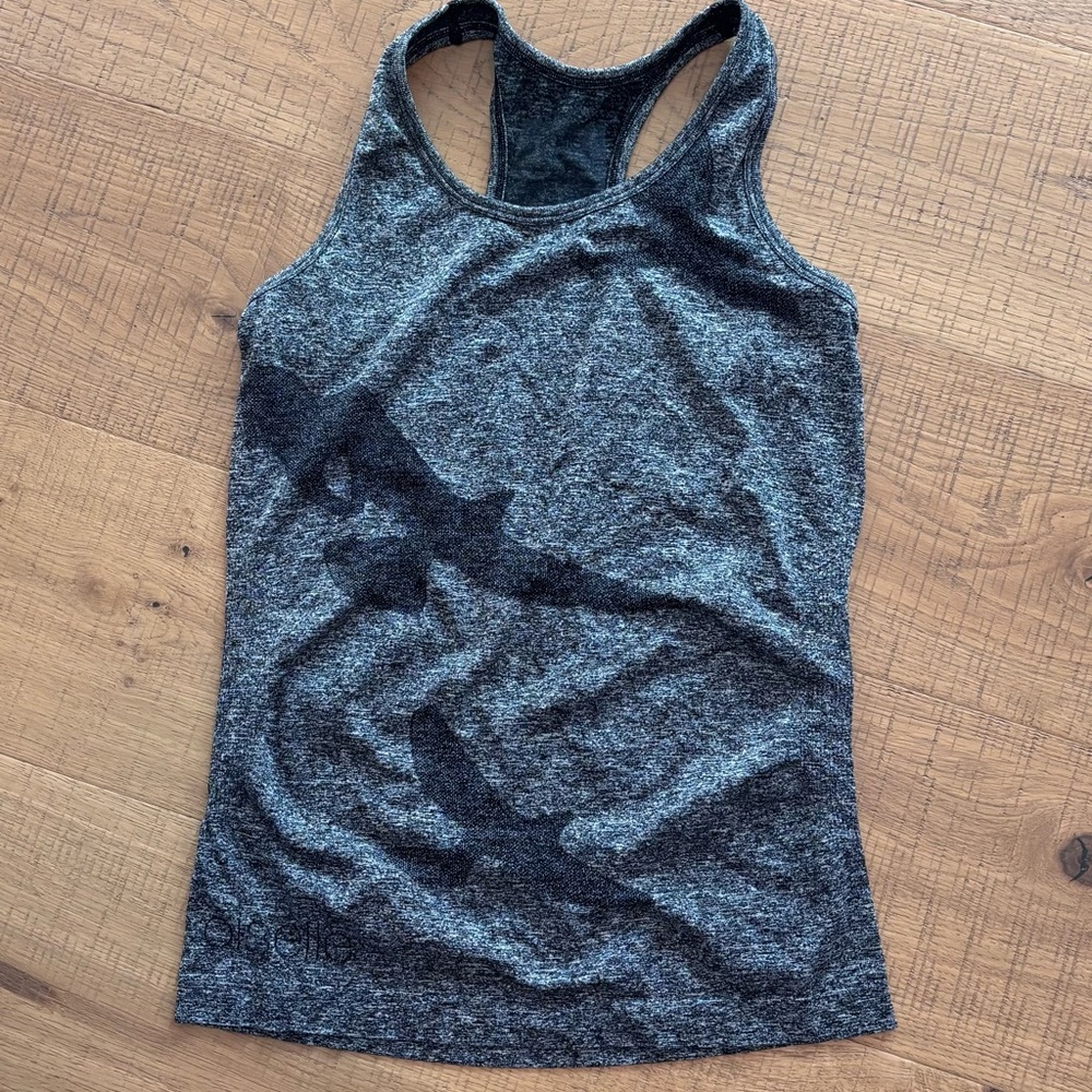 Oiselle Flyte Gray racerback Tank Top